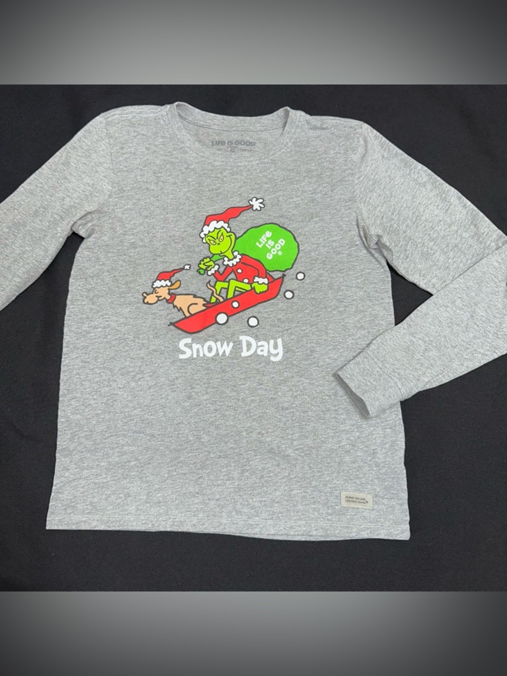 Life is Good Grinch Gray 'Snow Day' Grinch Long-Sleeve Crusher tee women’s small